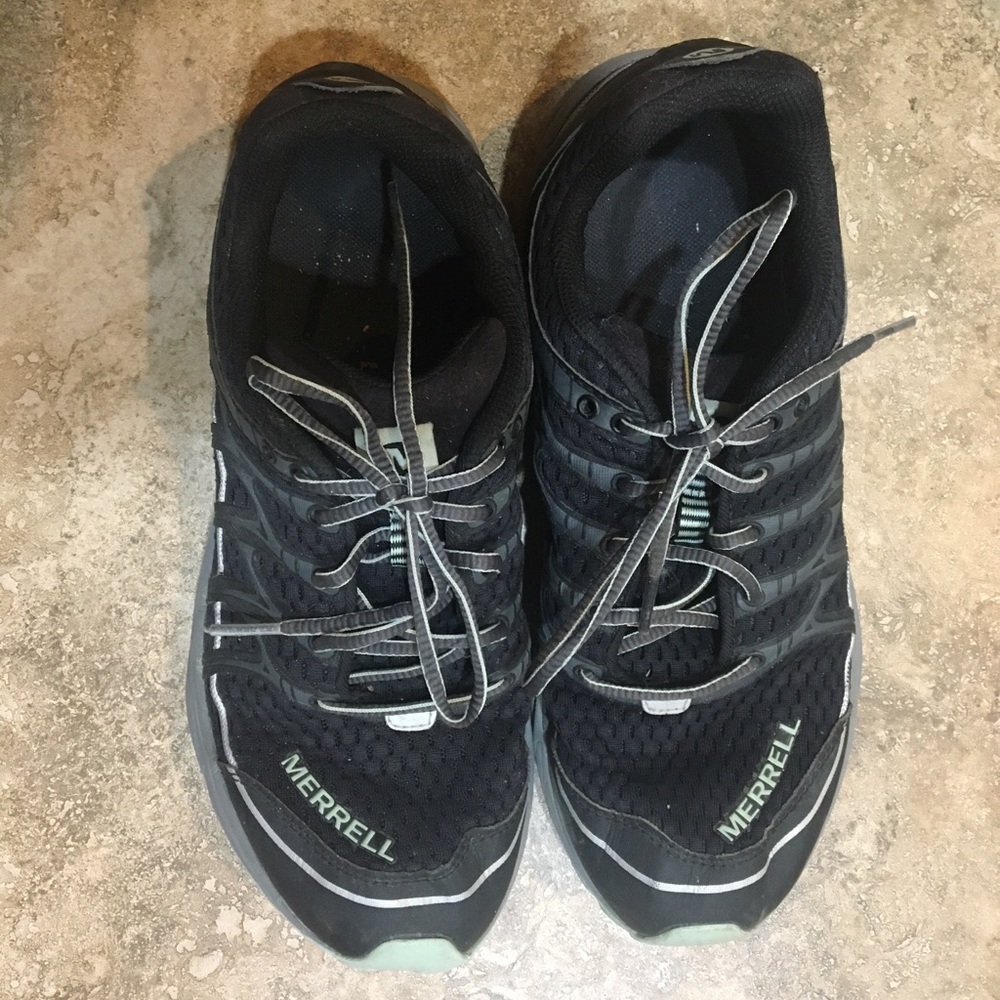 tennis shoes